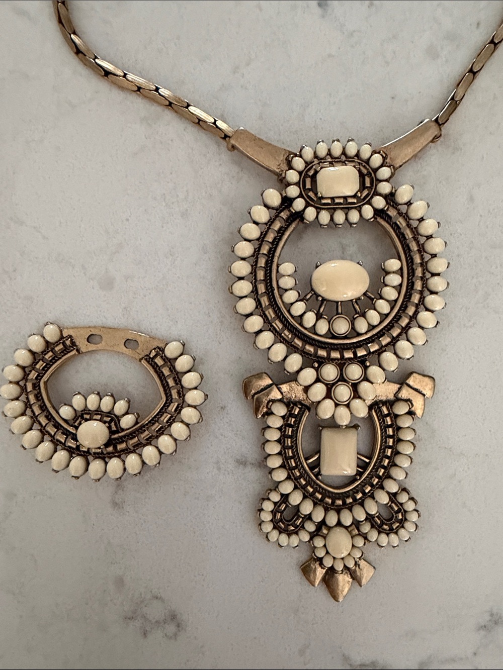 Stella and Dot Ivory Beaded Statement Necklace - 8 necklaces in 1! - Picture 10 of 13